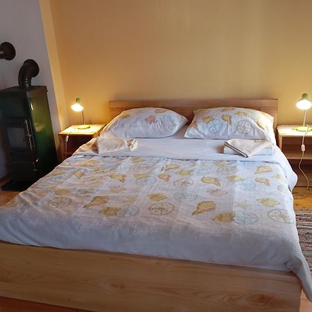 Rooms Roza สลูน ภายนอก รูปภาพ